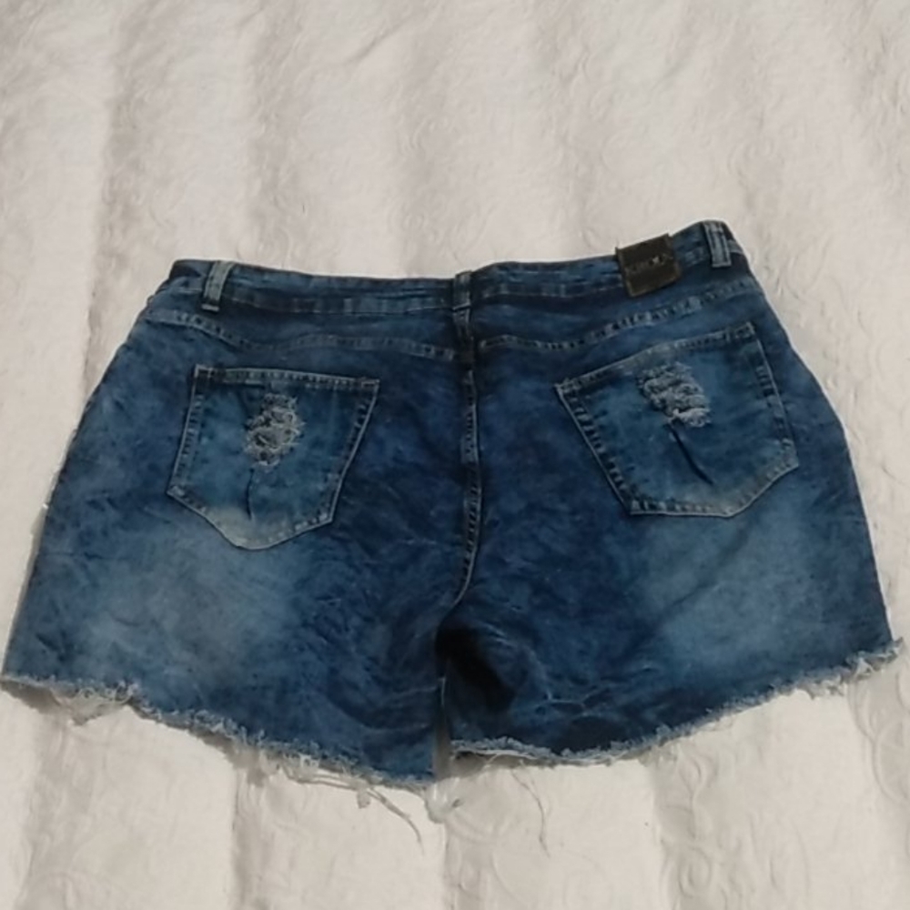 These are brand new KROIX jean shorts